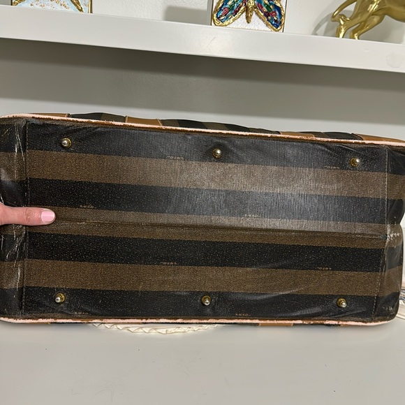 Vintage Fendi Pecan Weekender - Picture 9 of 17